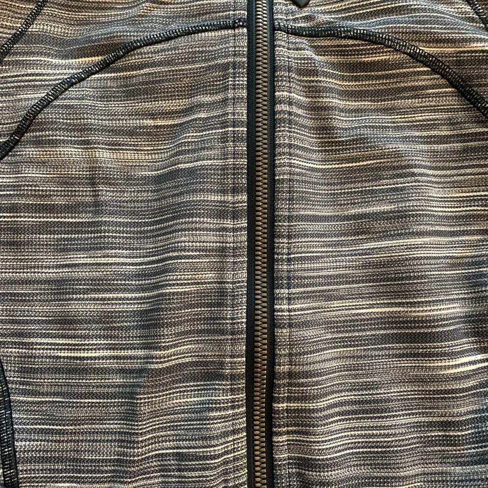 Lululemon Define Jacket!! - Picture 3 of 6